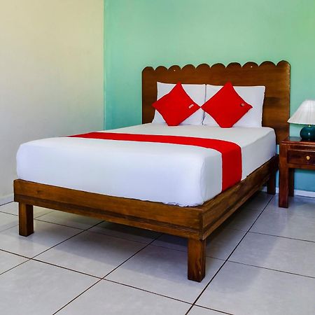 Oyo Hotel Miramar, Loreto Loreto  Buitenkant foto