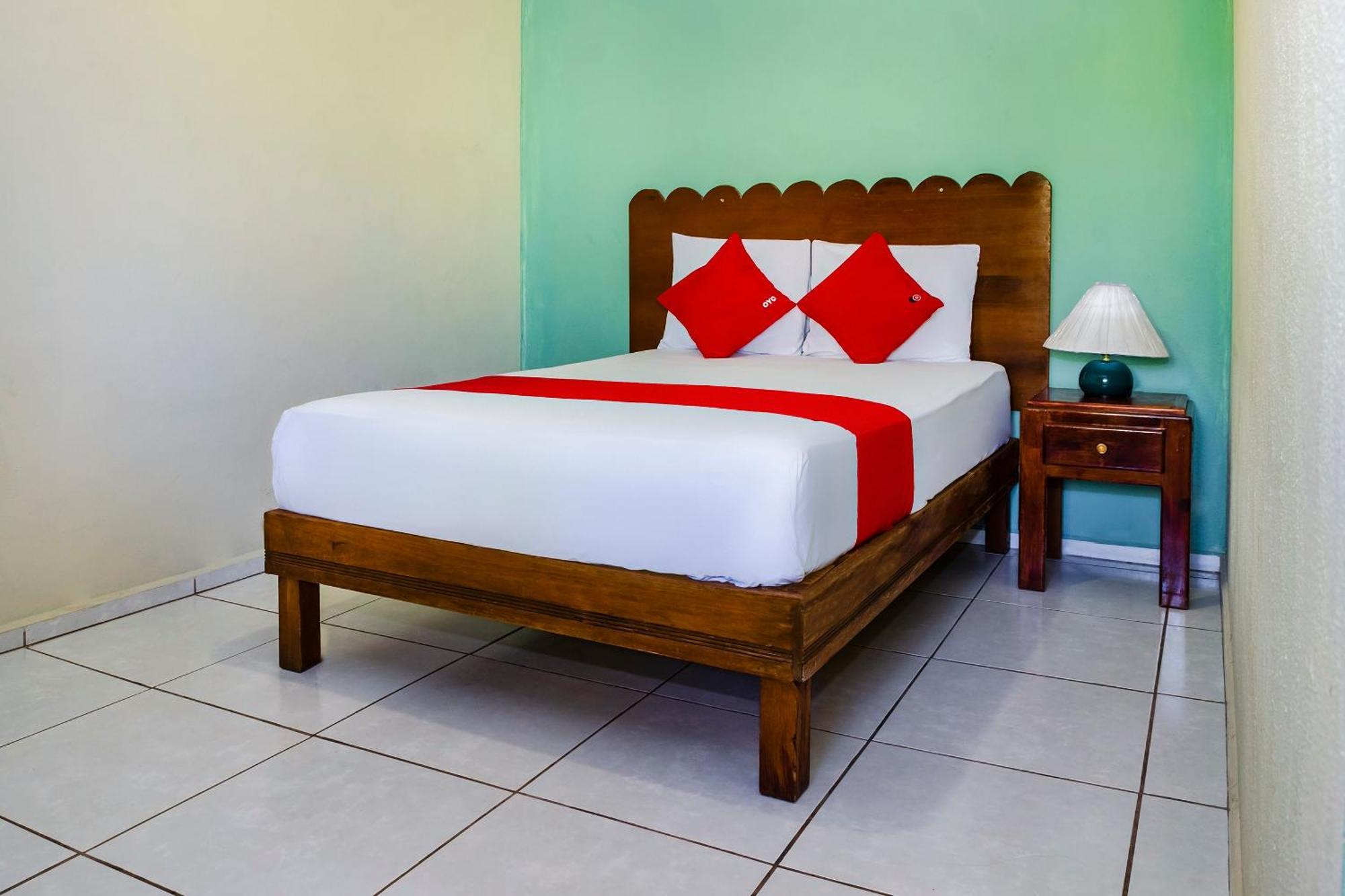 Oyo Hotel Miramar, Loreto Loreto  Buitenkant foto