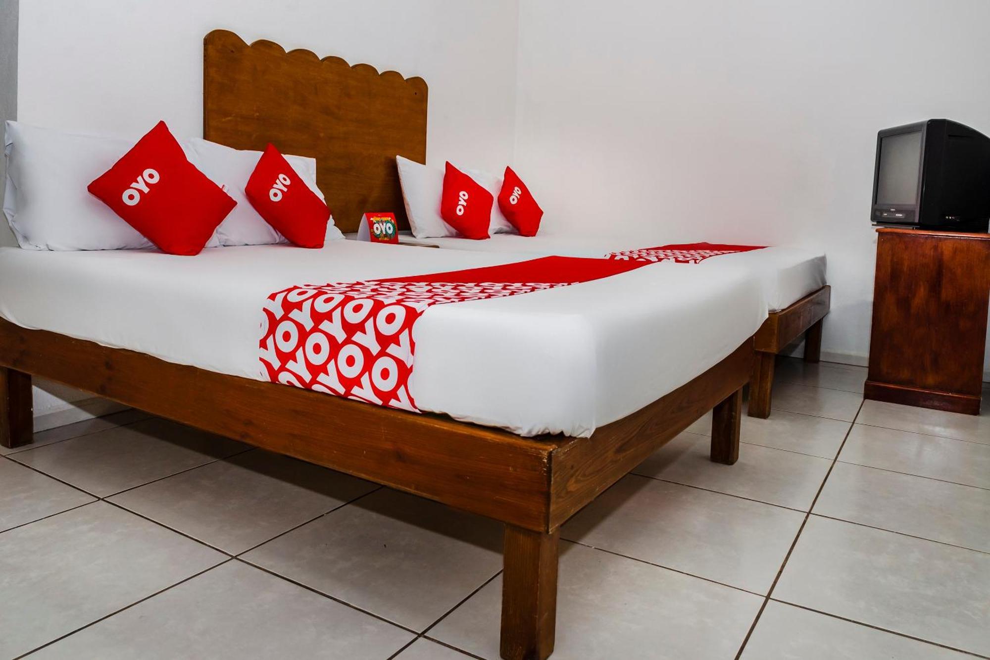 Oyo Hotel Miramar, Loreto Loreto  Buitenkant foto