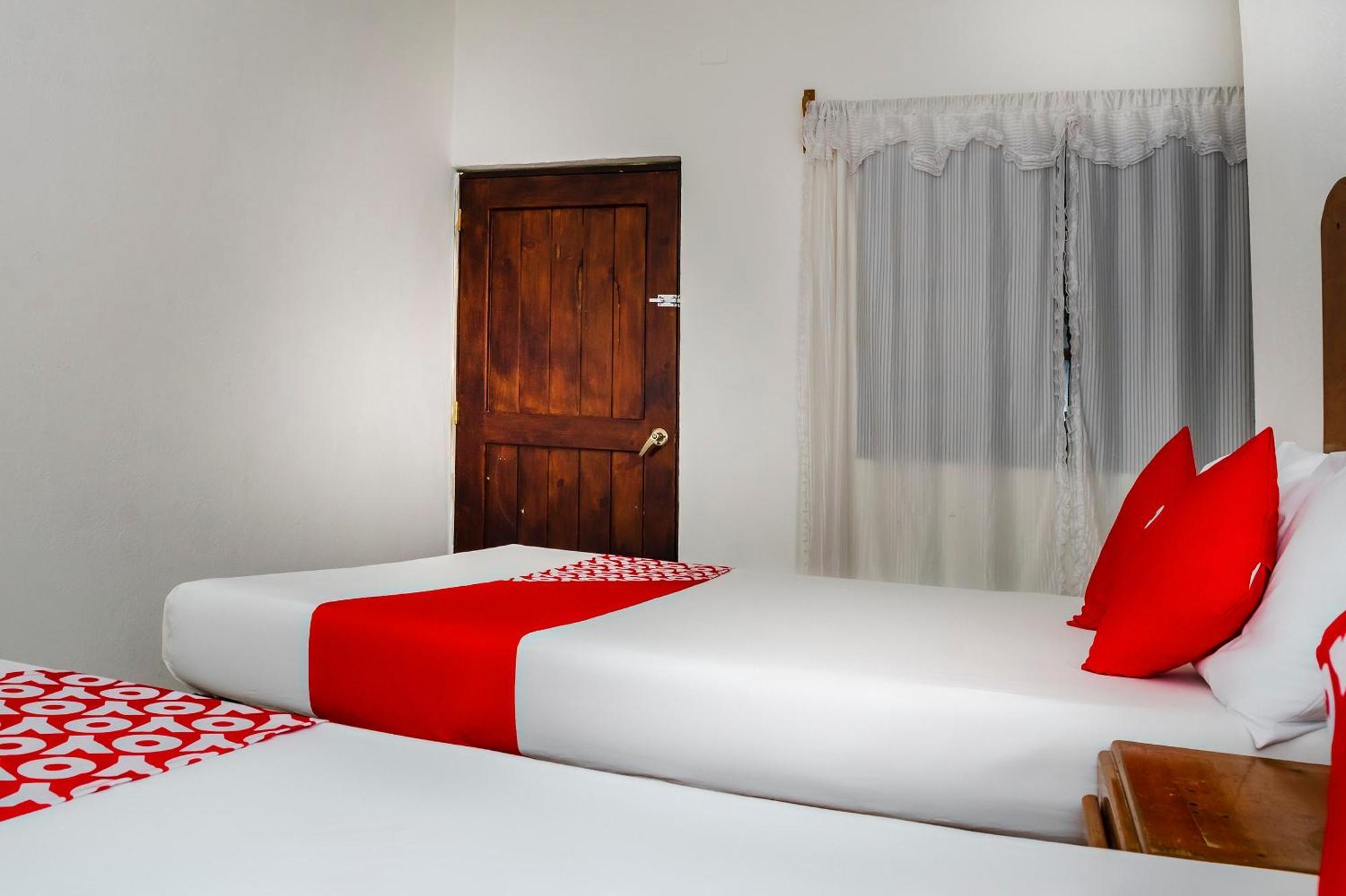 Oyo Hotel Miramar, Loreto Loreto  Buitenkant foto