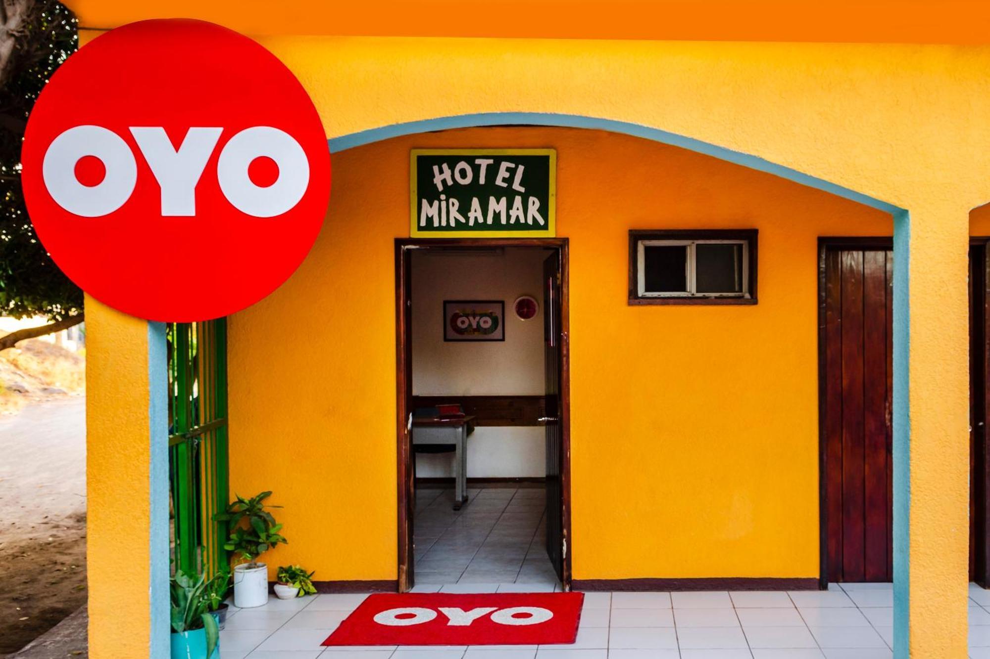 Oyo Hotel Miramar, Loreto Loreto  Buitenkant foto