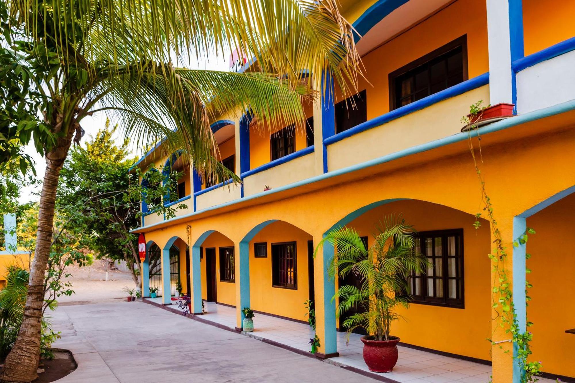 Oyo Hotel Miramar, Loreto Loreto  Buitenkant foto